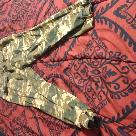 Pants - Picture 3 of 4